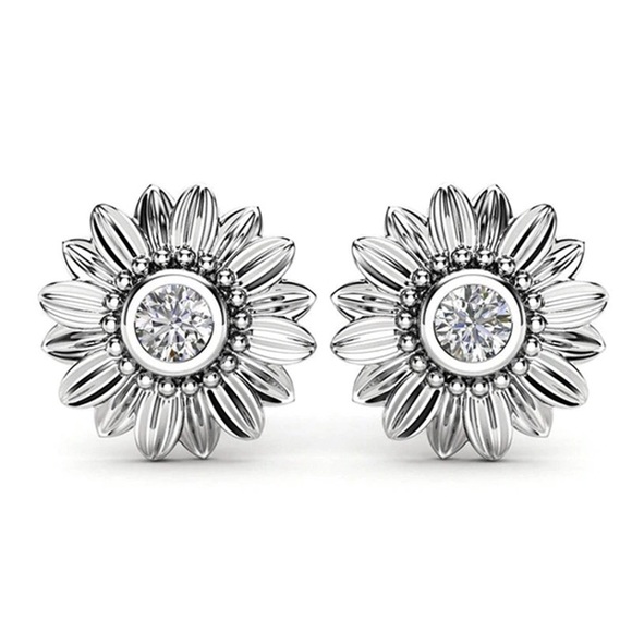 Jewelry - 2/$15🔥Silver, sunflower stud earrings